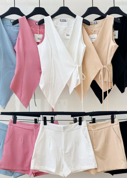 1429 CONJUNTO GIANA