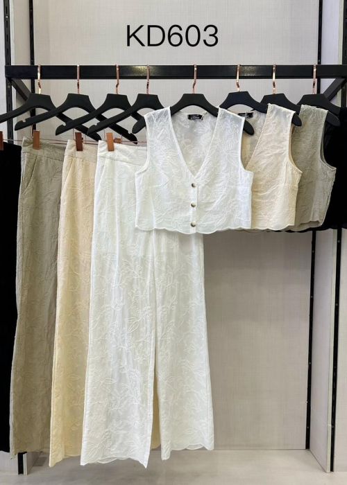 1317 CONJUNTO CLARIM